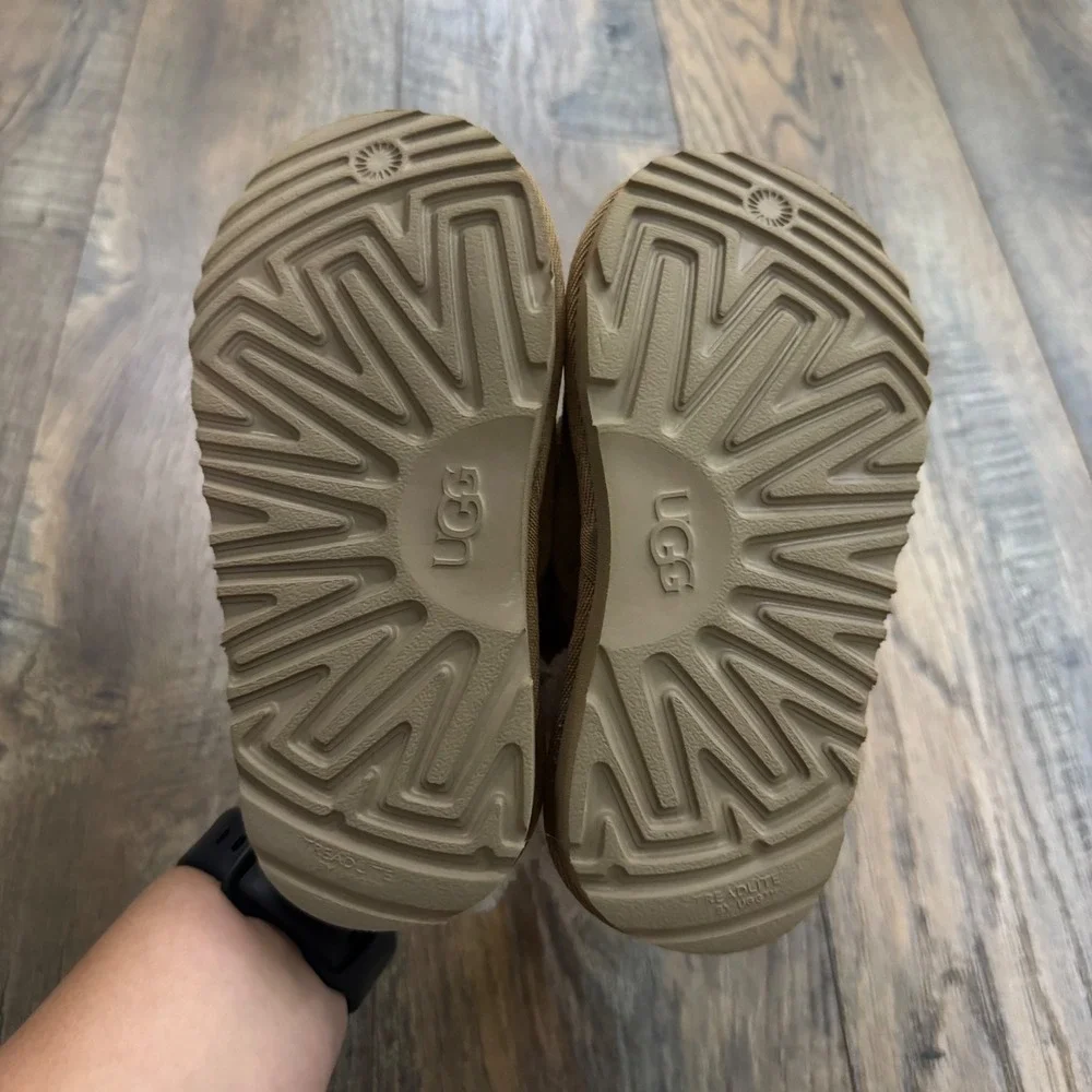 UGG Tasman Slippers Toddler Kids Size 10 Chestnut Suede Sheepskin Slip On Shoes